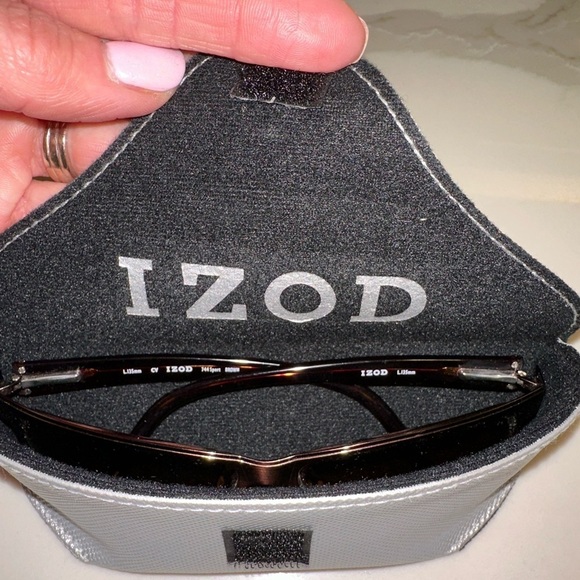 Izod 744 Sport Brown Polarized Men’s Sunglasses - Picture 7 of 16